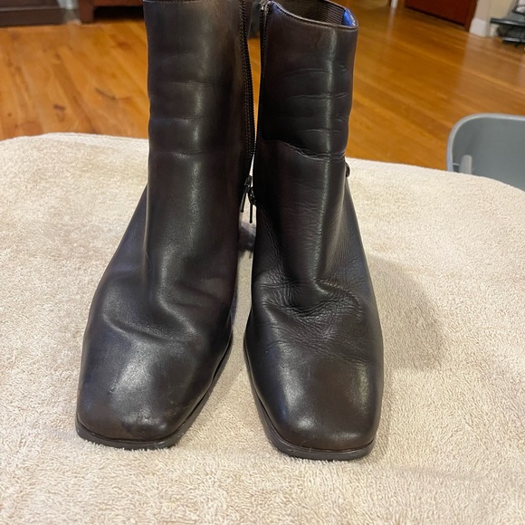 Women’s size 11 Croft and Borrow heeled booties in good condition - Picture 6 of 6